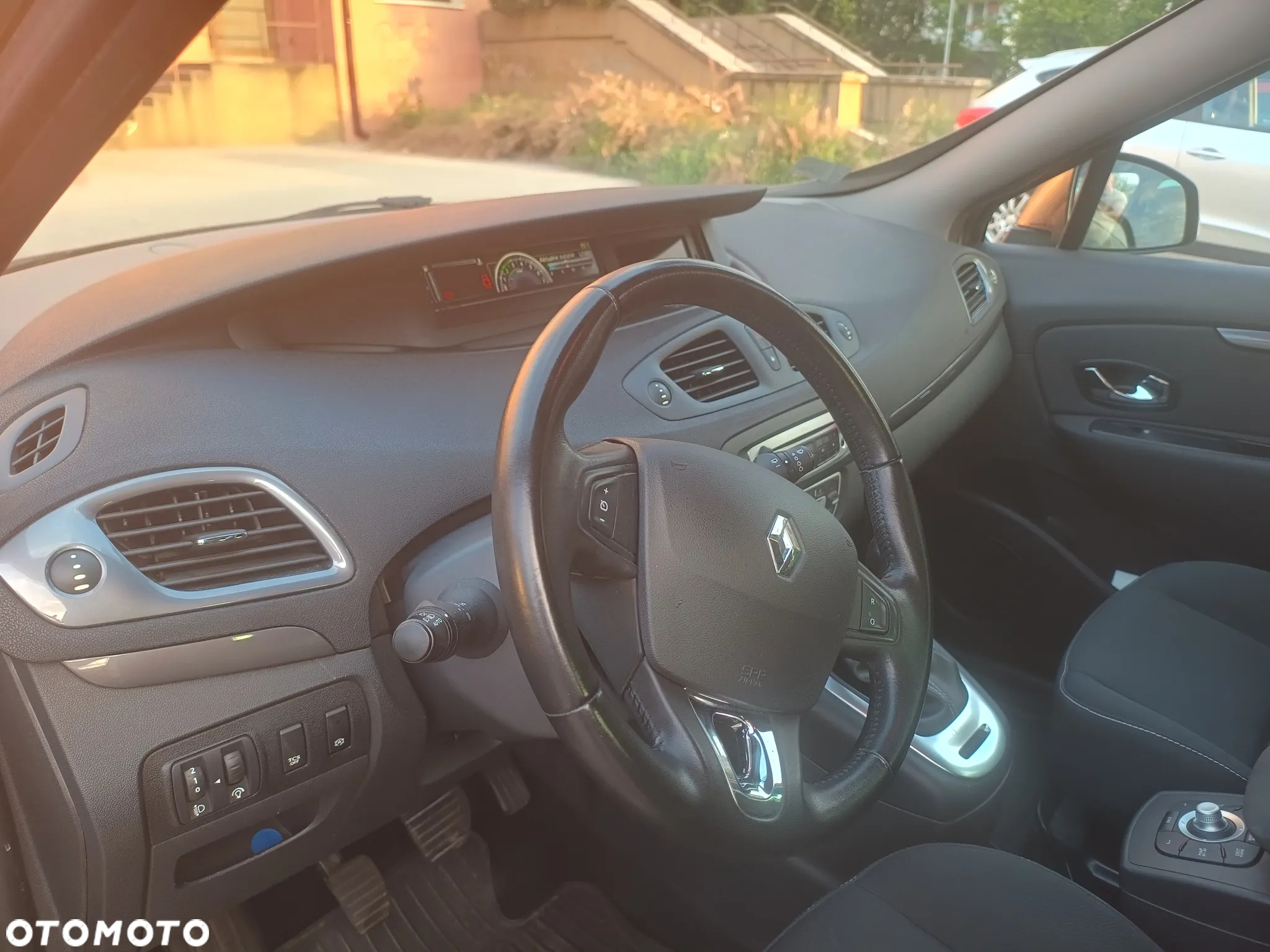 Renault Scenic 1.2 TCe Energy Limited - 11