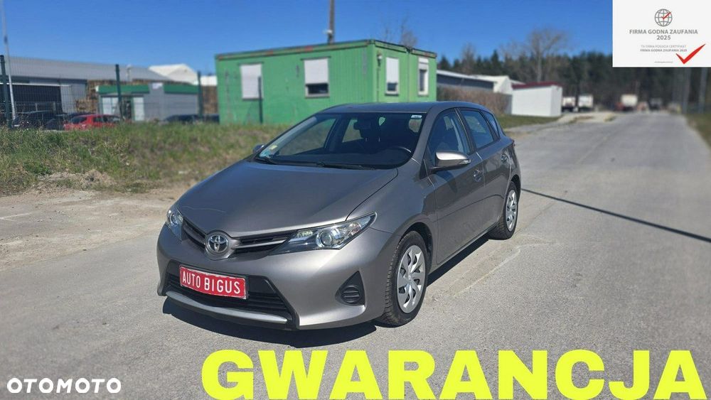 Toyota Auris - 2