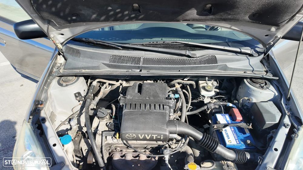 Toyota Yaris 1.0 Sol AC - 9