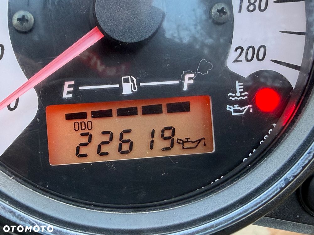 Suzuki Intruder - 23