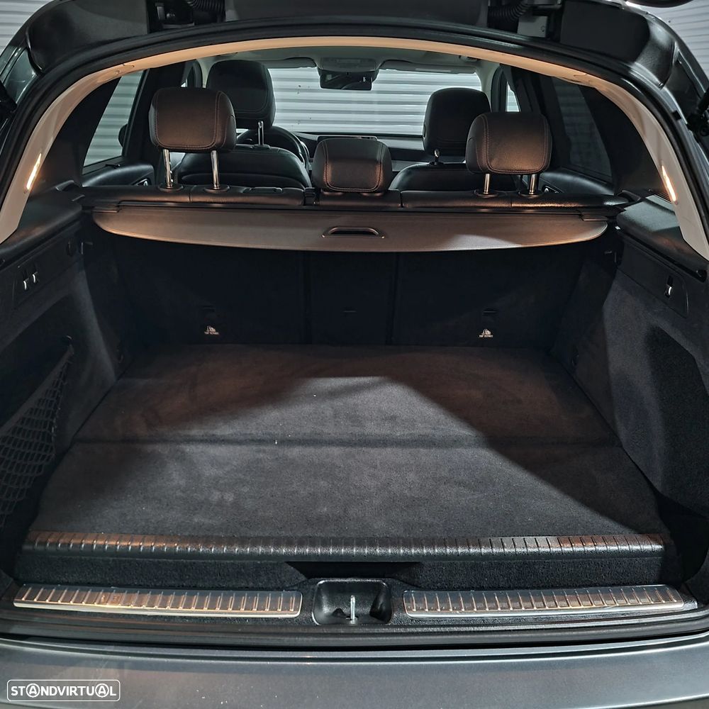 Mercedes-Benz GLC 300 e 4Matic 9G-TRONIC AMG Line - 8