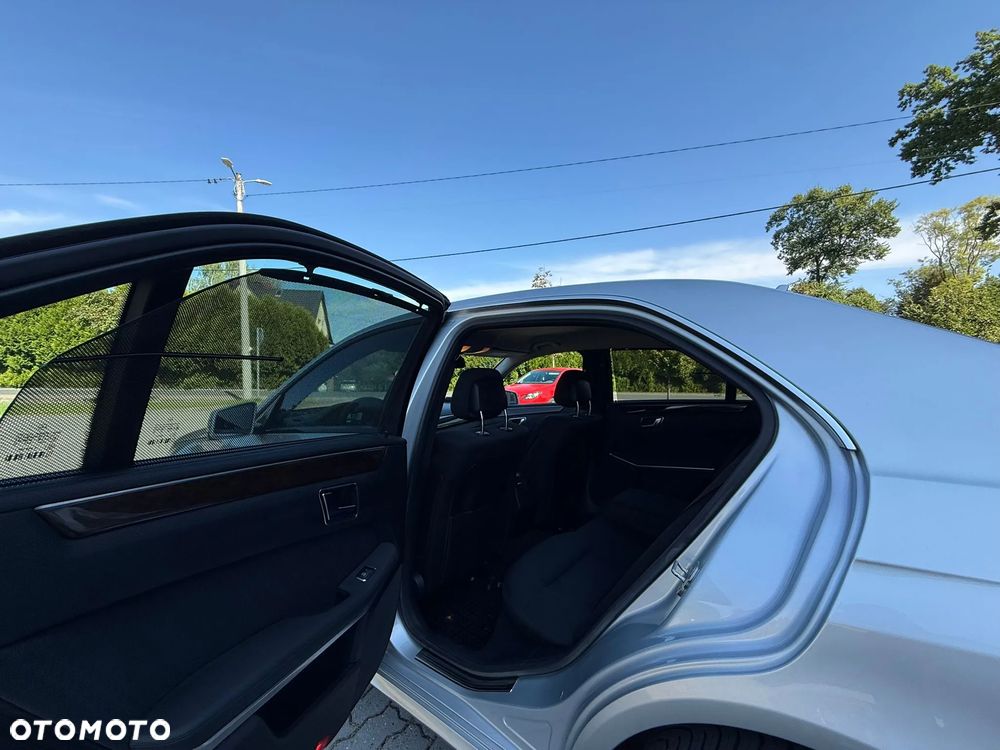 Mercedes-Benz Klasa E 220 BlueTEC 7G-TRONIC Elegance - 21