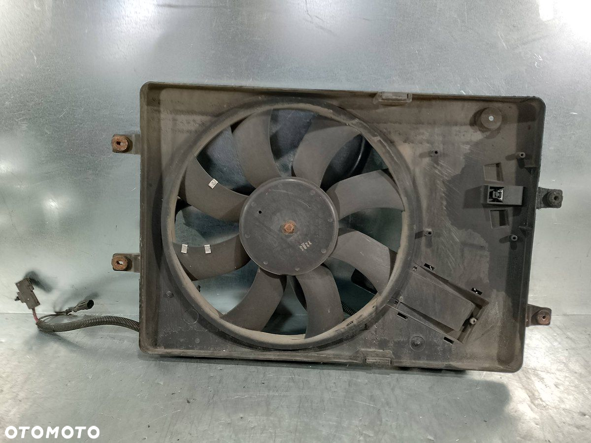 WENTYLATOR CHŁODNICY Z MODUŁEM LANCIA THESIS 2.4 JTD - 2
