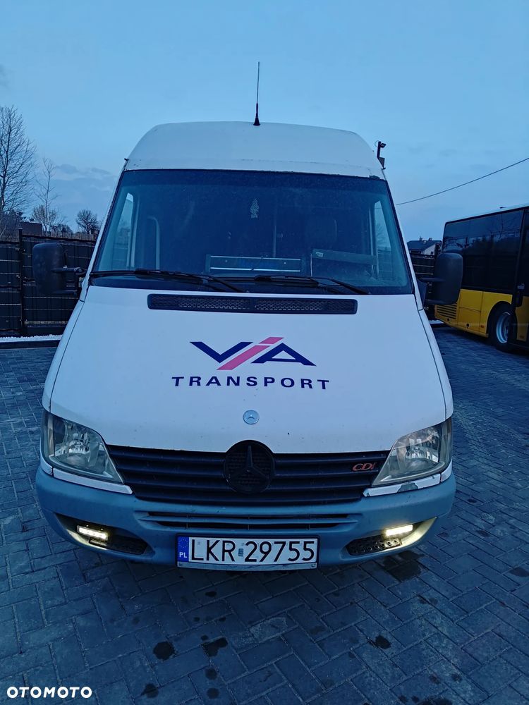 Mercedes-Benz Sprinter - 2