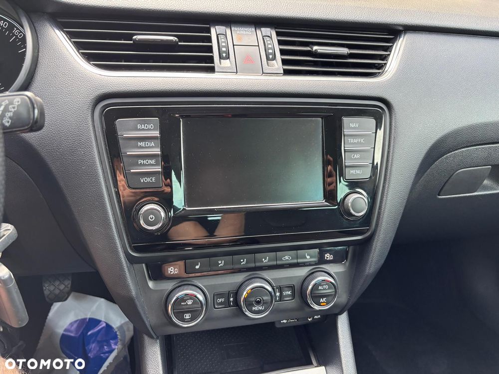 Skoda Octavia 2.0 TDI (Green tec) 4x4 Ambition - 27