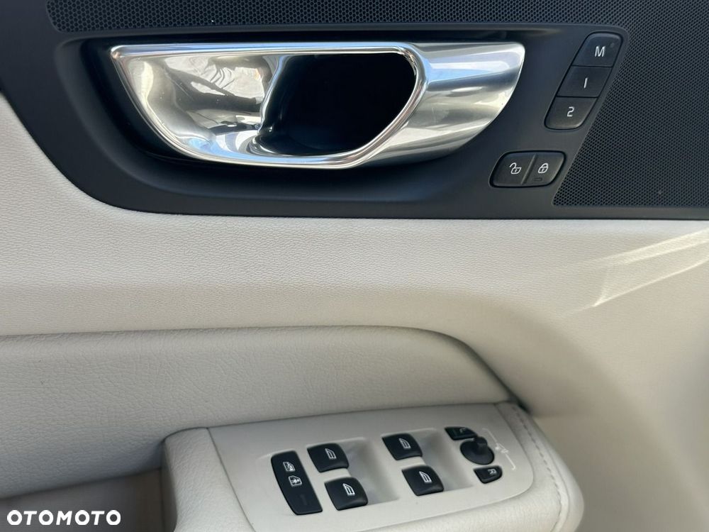 Volvo XC 60 - 37