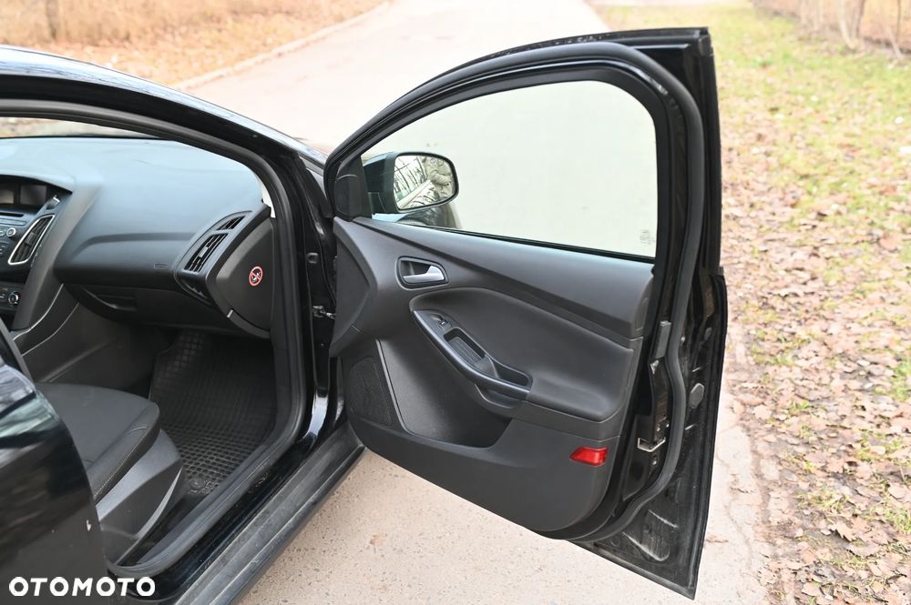 Ford Focus 1.6 Trend - 14