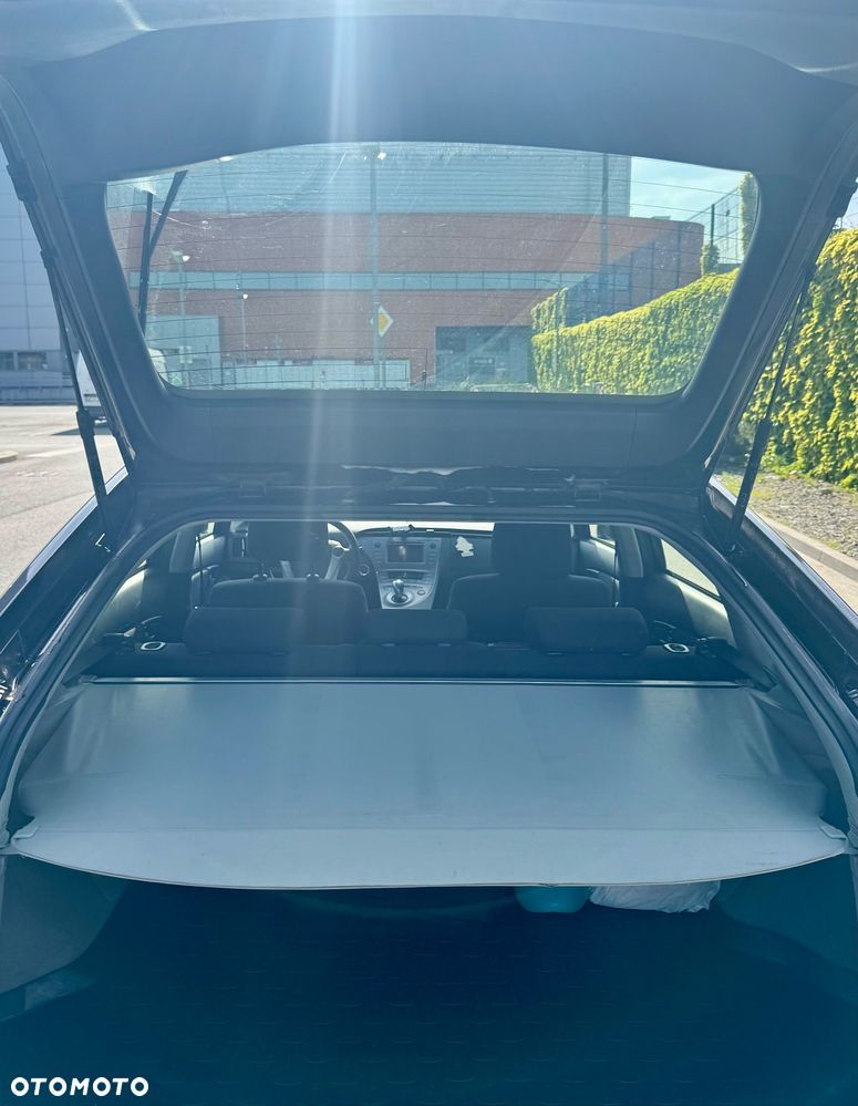 Toyota Prius - 16