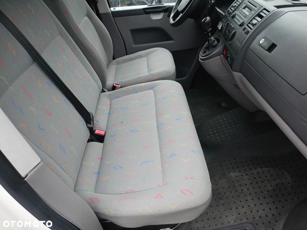 Volkswagen Transporter - 11