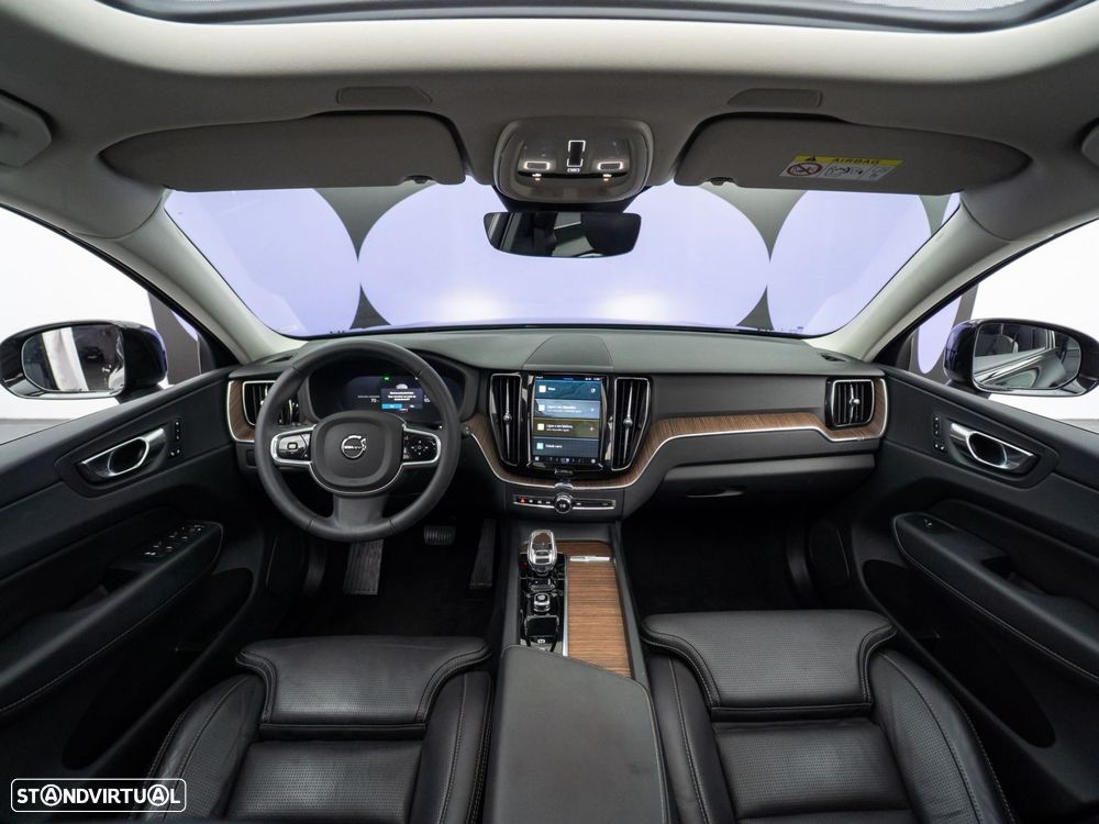 Volvo XC 60 2.0 T6 PHEV Plus Dark - 16