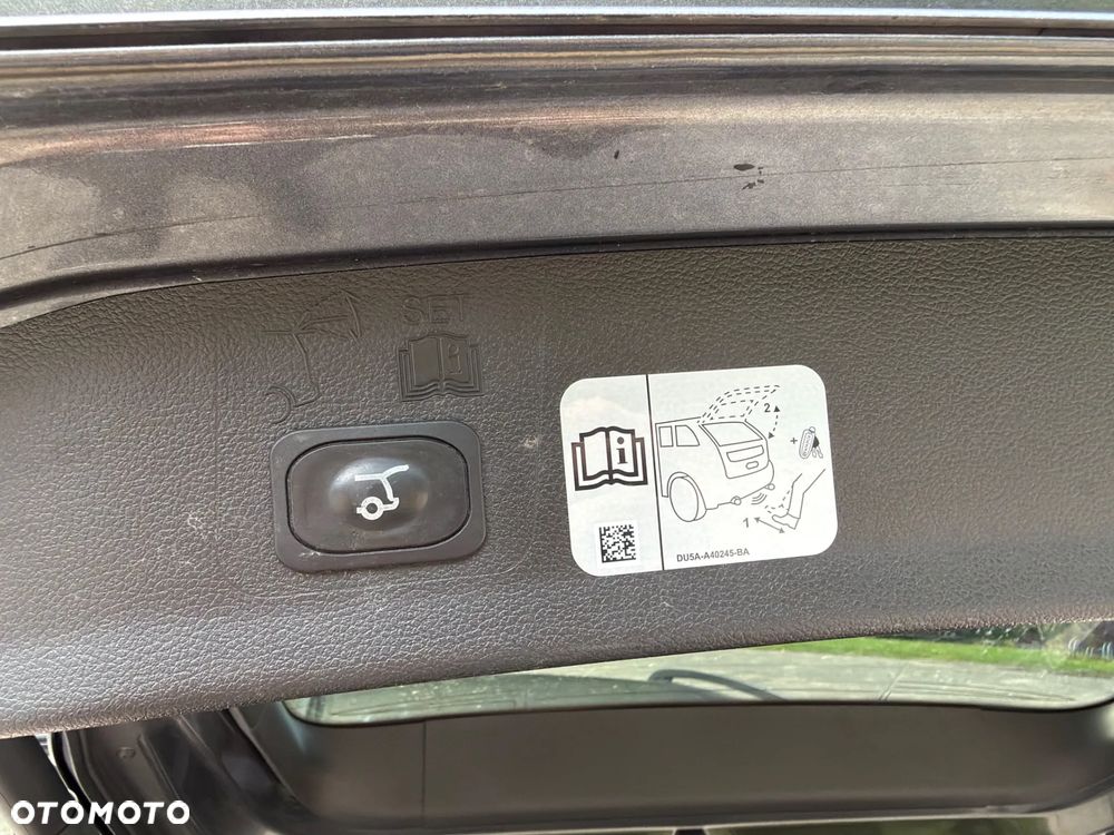 Ford Kuga - 21