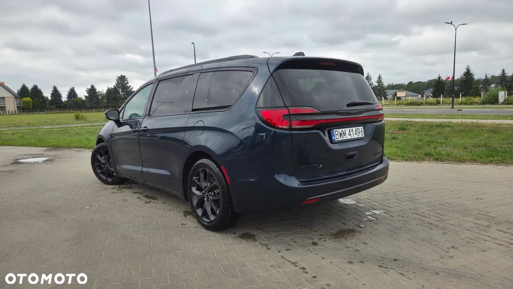 Chrysler Pacifica - 3