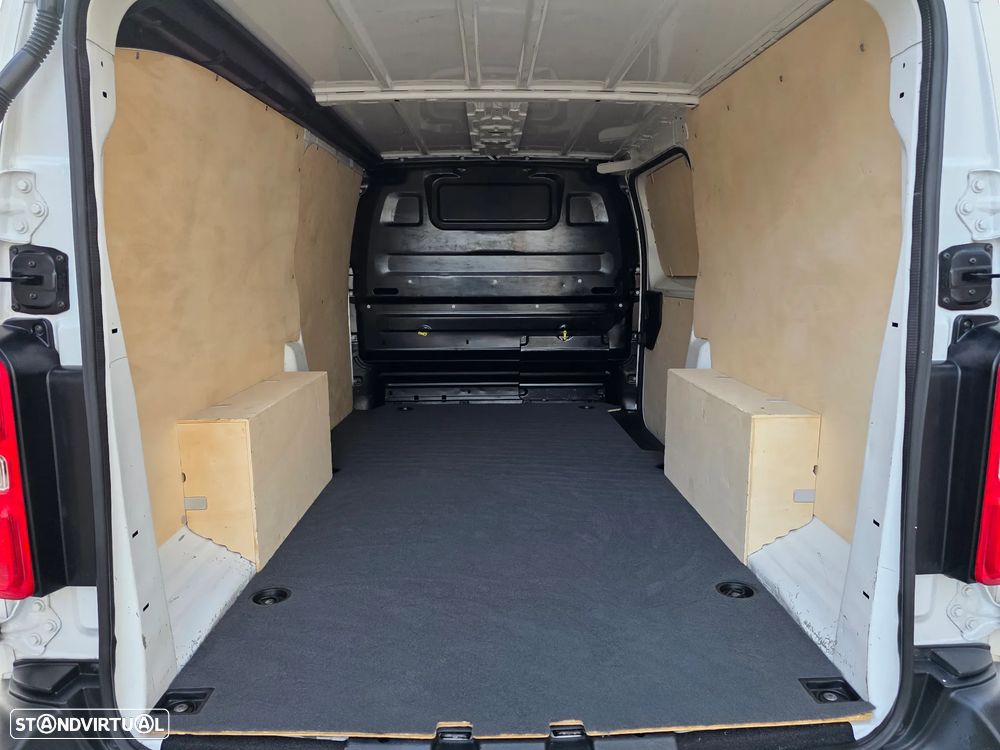 Opel Vivaro 1.5CDTi L3H1 (Longa) IVA Dedutível - 9