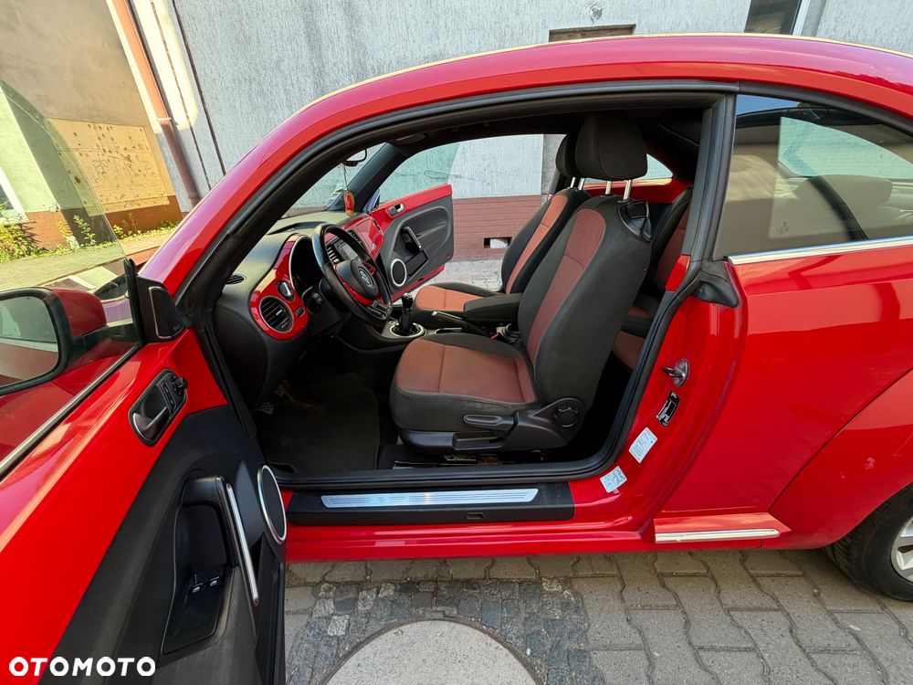 Volkswagen New Beetle - 23