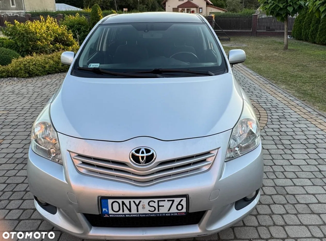 Toyota Verso 2.0 D-4D Premium - 6