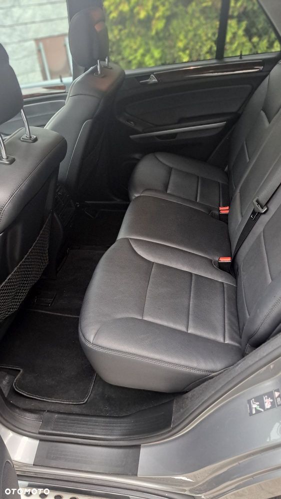 Mercedes-Benz ML 350 4-Matic - 14