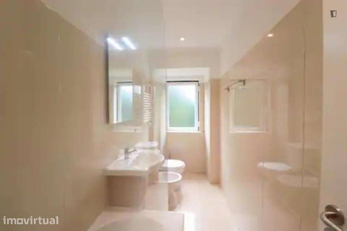 Apartamento com 2 quartos - localizado em Campo de Ourique Lisbon - Grande imagem: 4/31