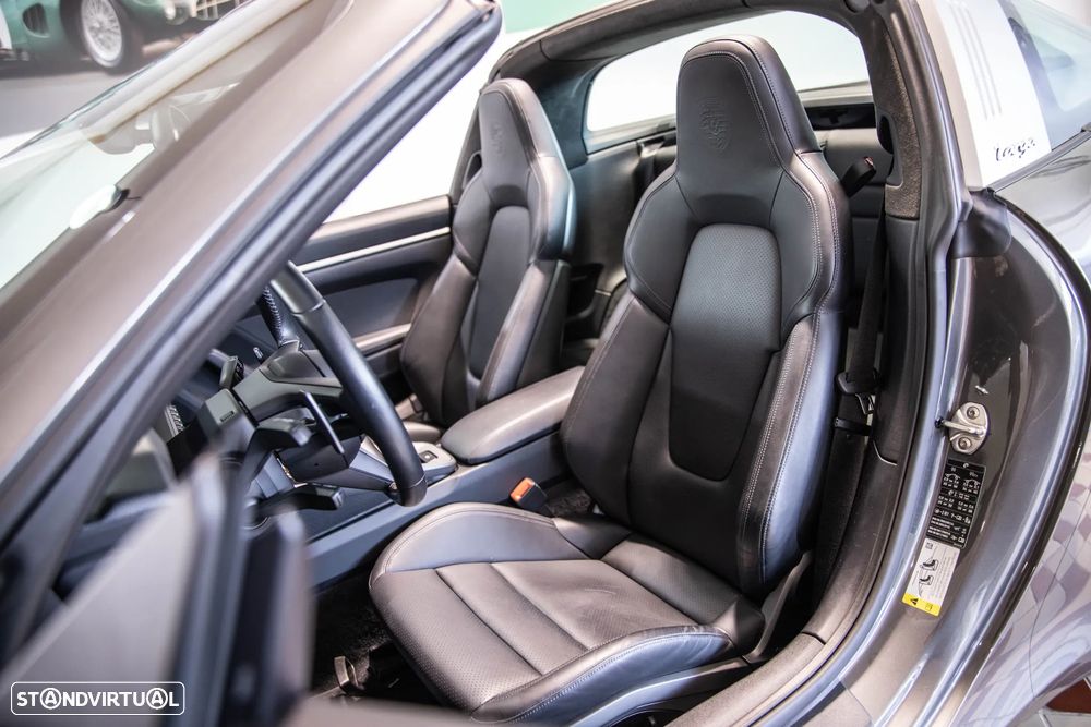 Porsche 911 (992) Targa 4 PDK - 15