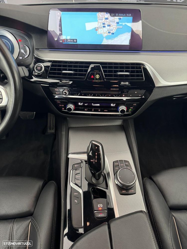 BMW 530 e iPerformance Line Luxury - 10