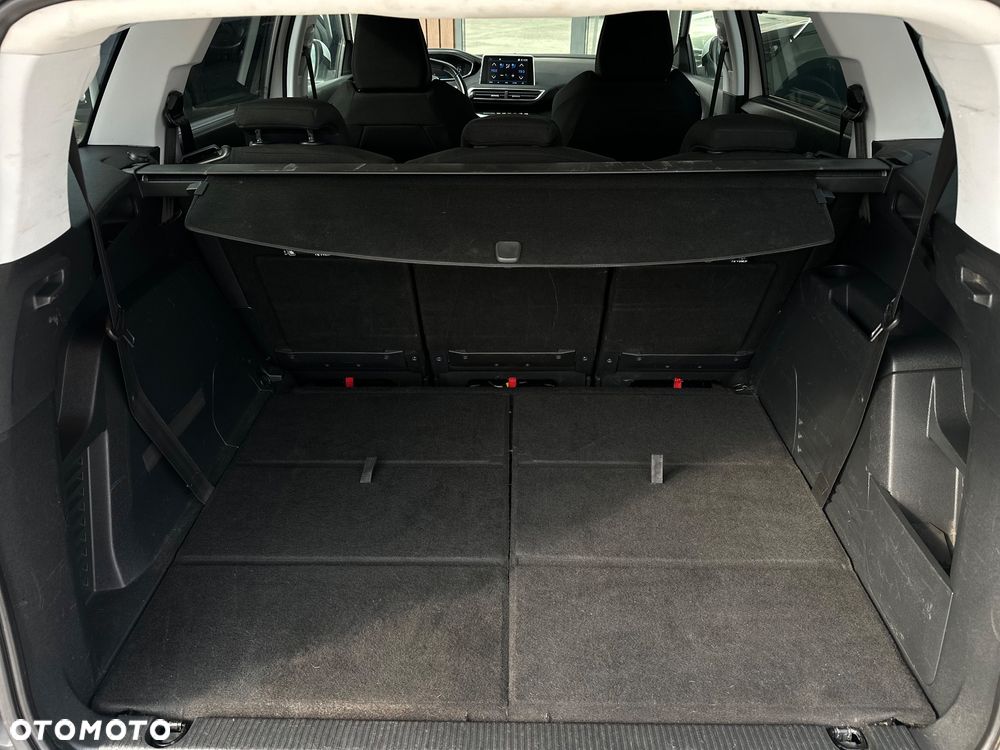 Peugeot 5008 1.5 BlueHDi Active S&S EAT8 - 6