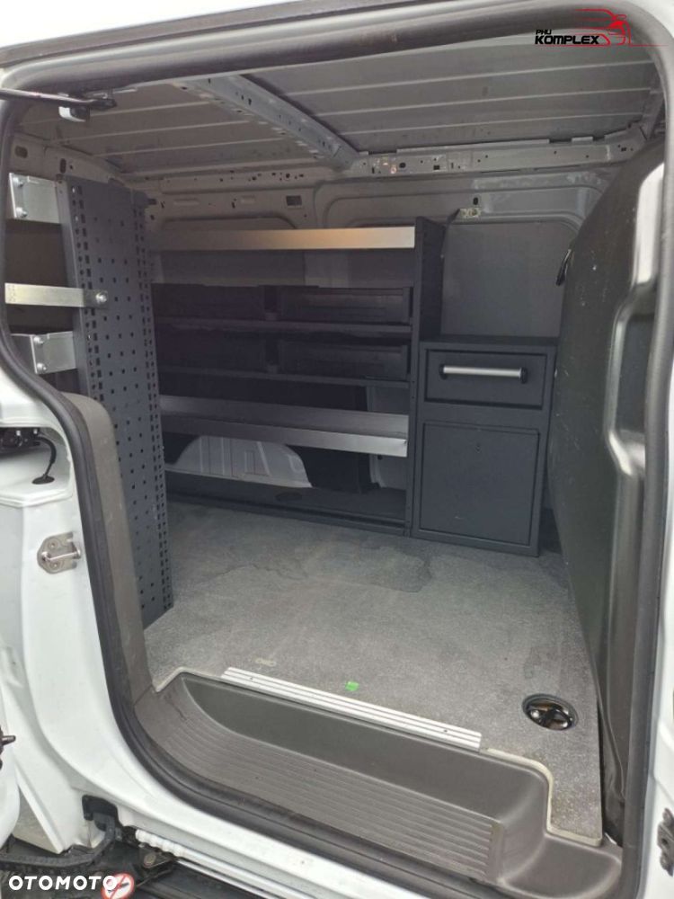 Ford Transit Connect - 19