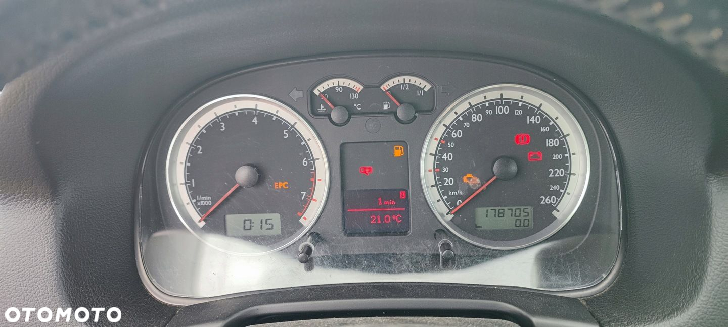 VW BORA LICZNIK ZEGARY 1.6 FSI - 2