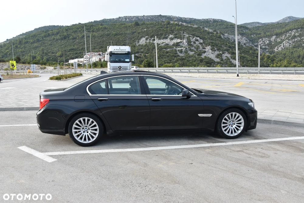 BMW Seria 7 740d - 9