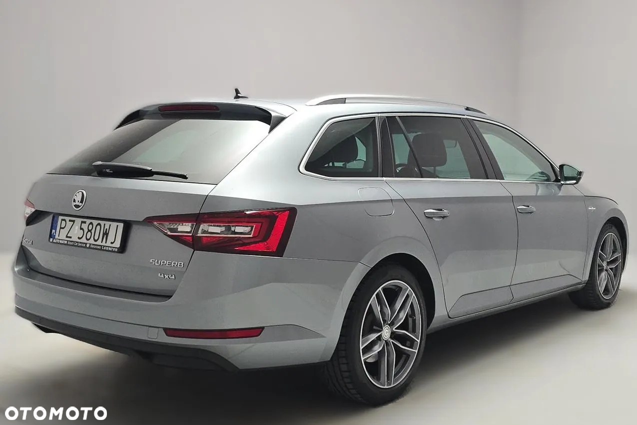 Skoda Superb 2.0 TDI 4x4 L&K DSG - 6