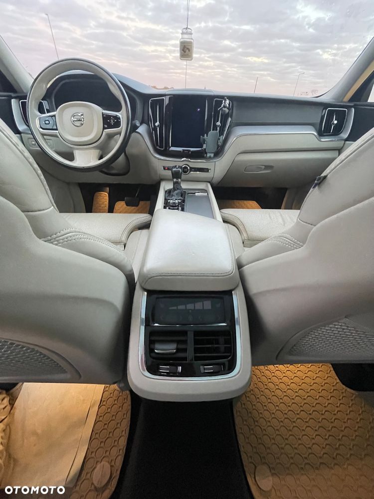 Volvo XC 60 D5 AWD Inscription - 10