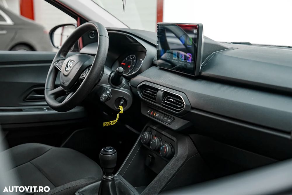Dacia Logan TCe 90 Essential - 12