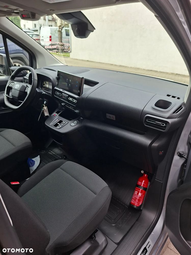 Toyota Proace City - 28