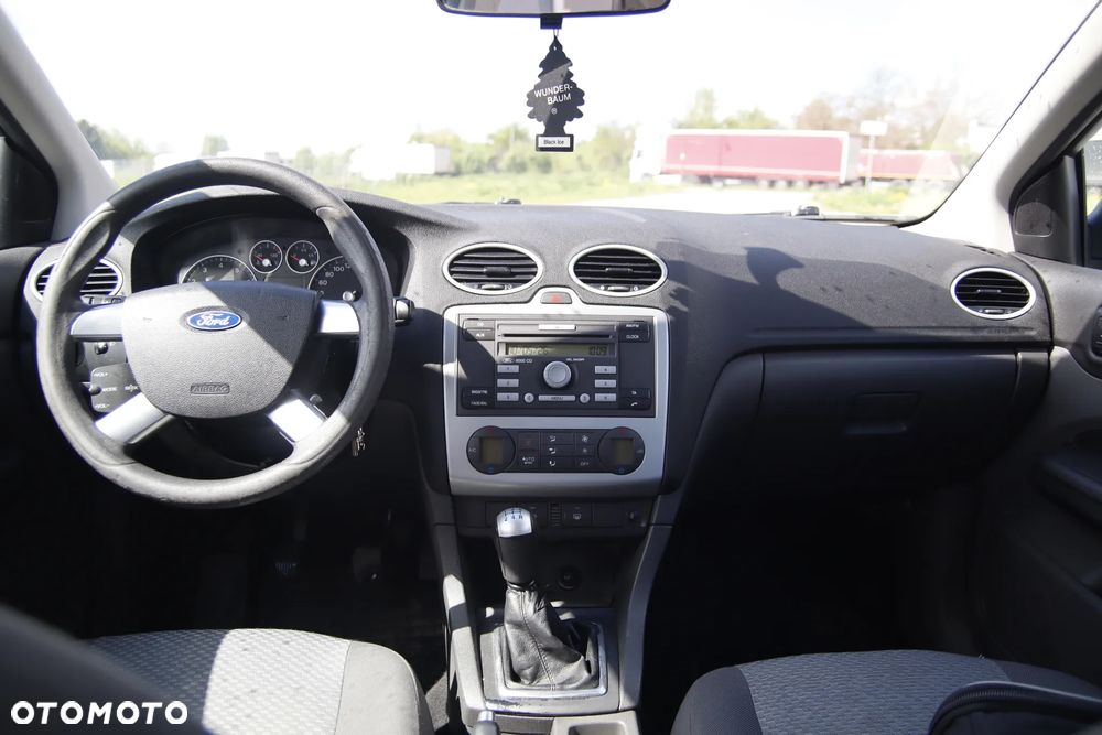 Ford Focus 1.6 Trend - 11