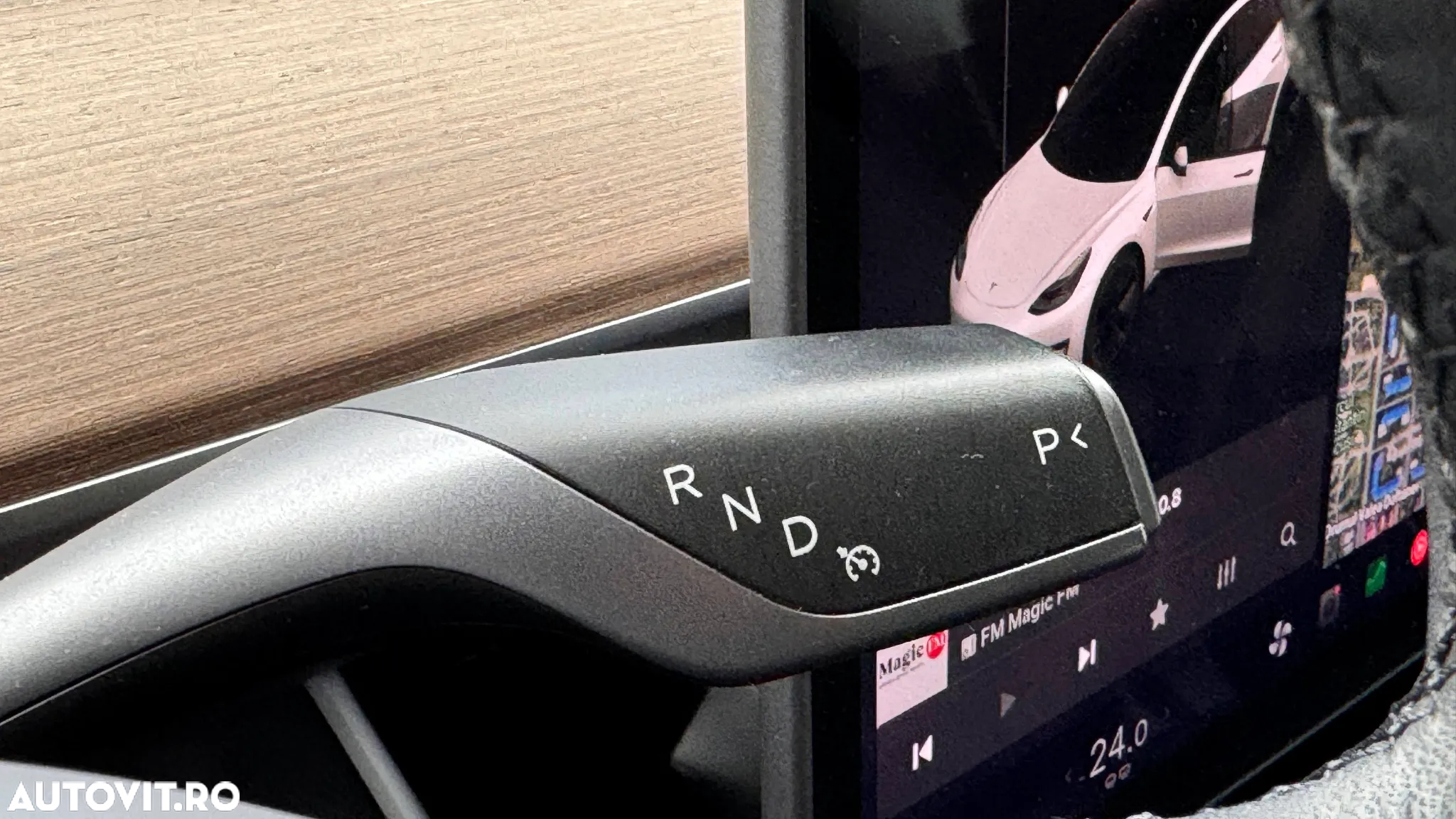 Tesla Model 3 Standard Reichweite Plus Hinterradantrieb - 29