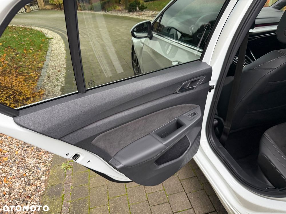 Volkswagen Golf 1.5 eTSI mHEV Edition 50 DSG - 18