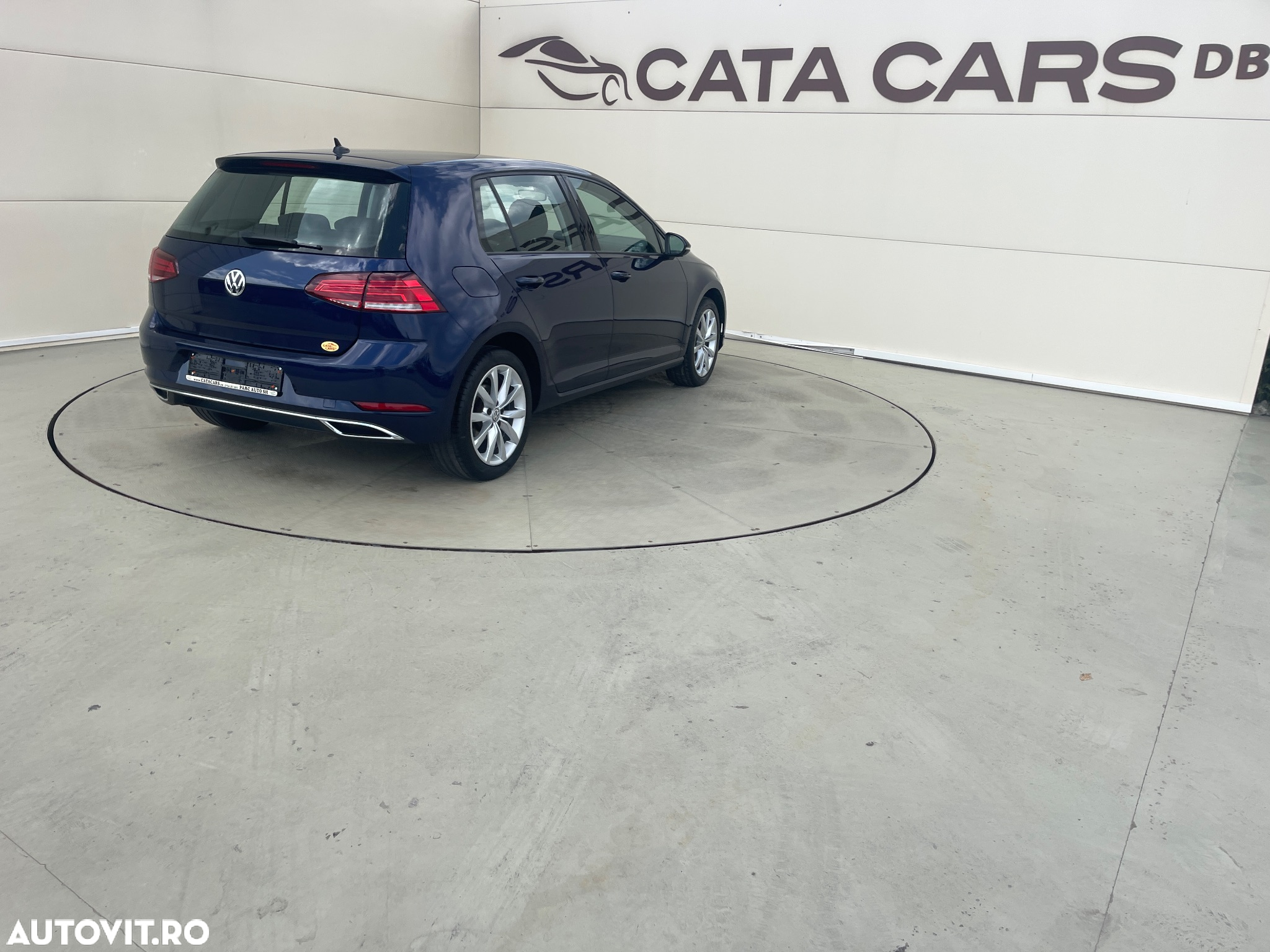 Volkswagen Golf 2.0 TDI (BlueMotion Technology) Highline - 14