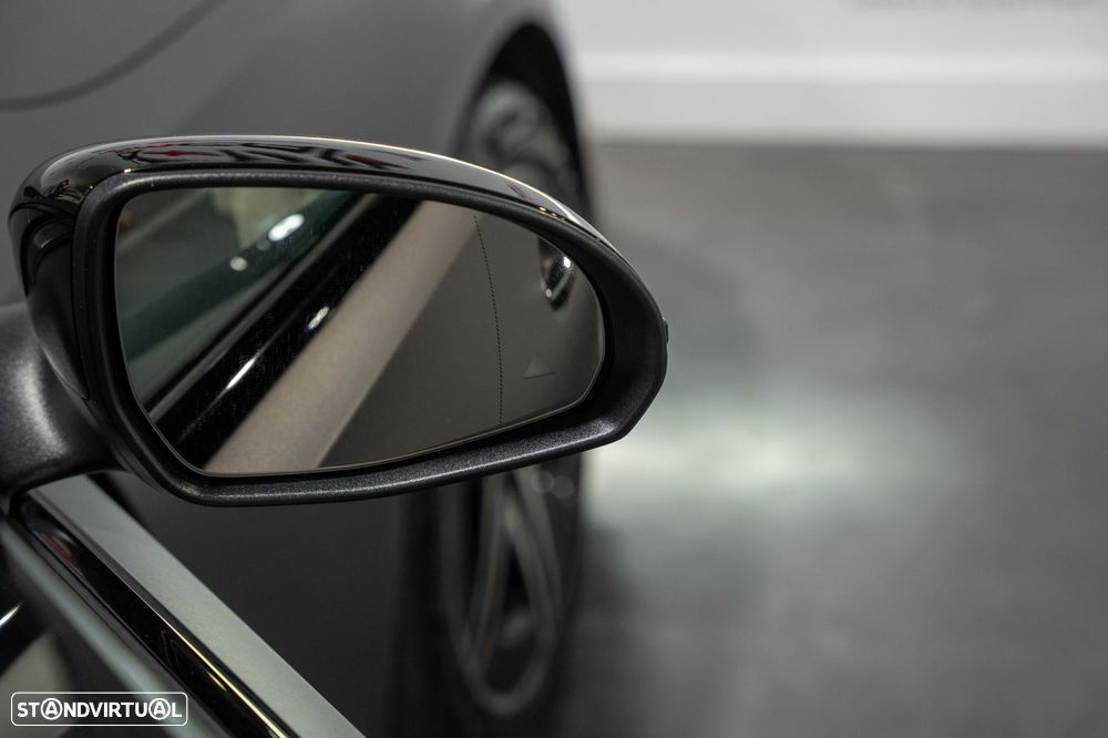Mercedes-Benz C 300 e AMG Line - 21