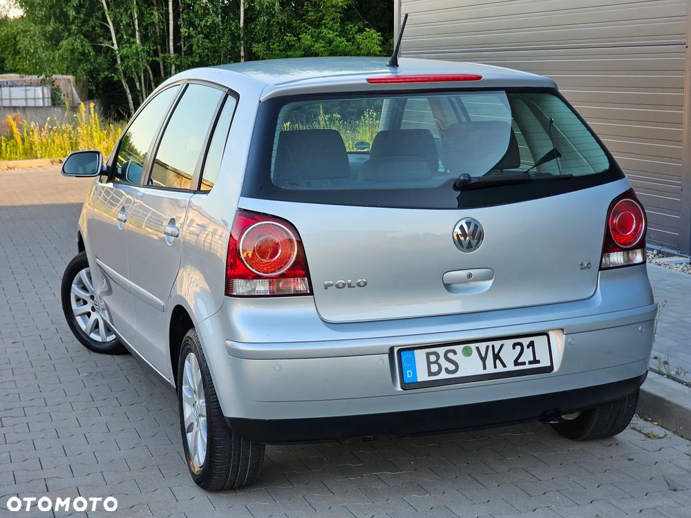Volkswagen Polo 1.4 Highline - 35