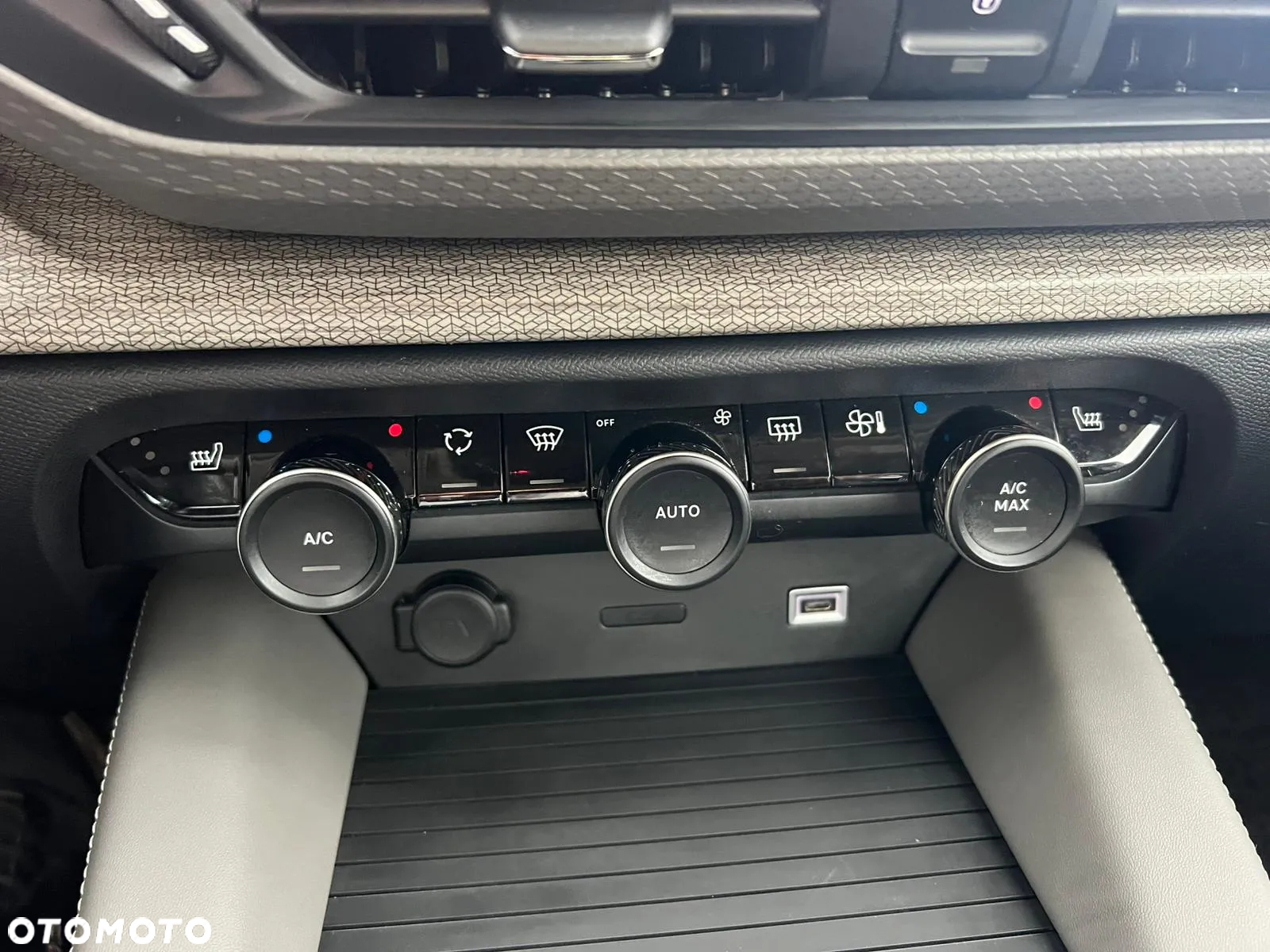Citroën C5X 1.6 PHEV 180 Feel Pack EAT8 - 22