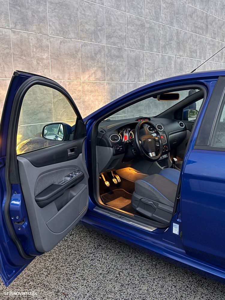 Ford Focus 2.5 VCT ST - 11