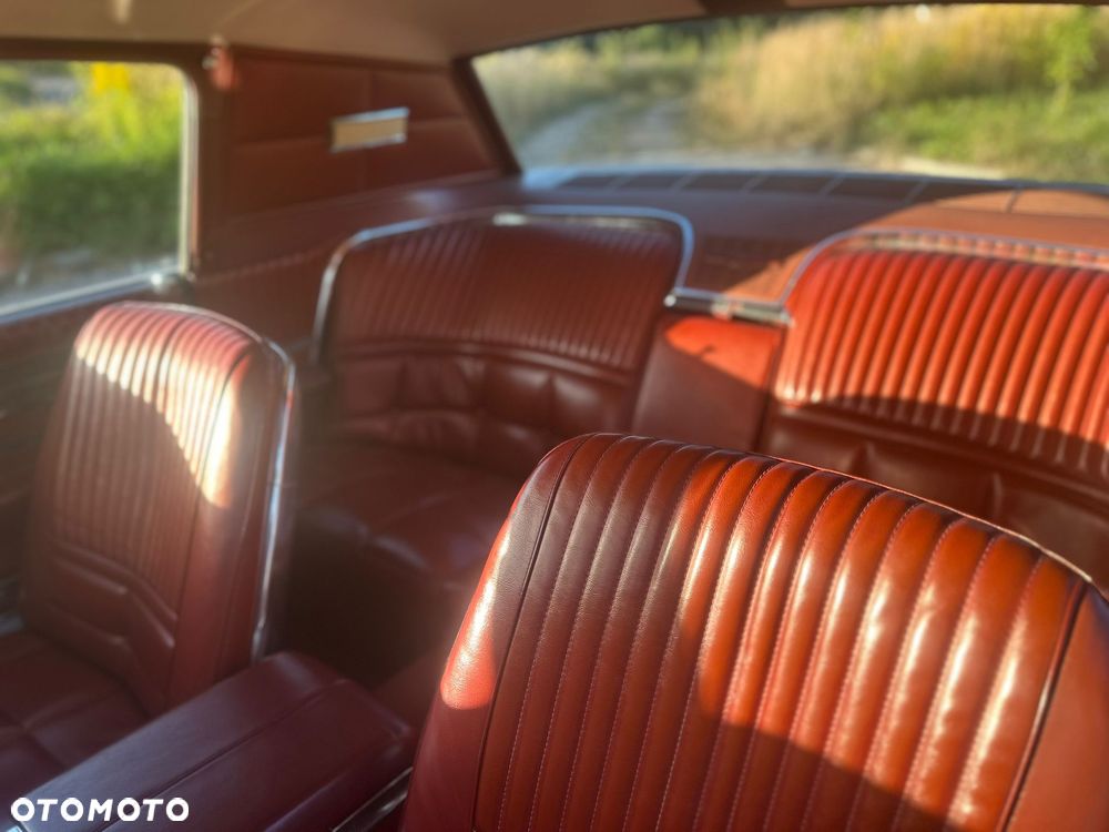 Ford Thunderbird - 11