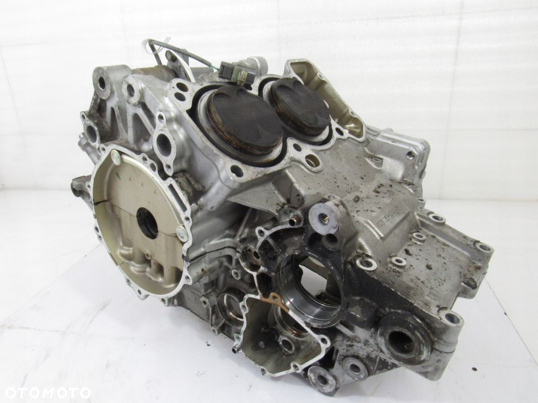 Blok / kartery / cylindry + tłoki Honda VFR 800 X, 12r ABS Crossrunner SC60 - 3