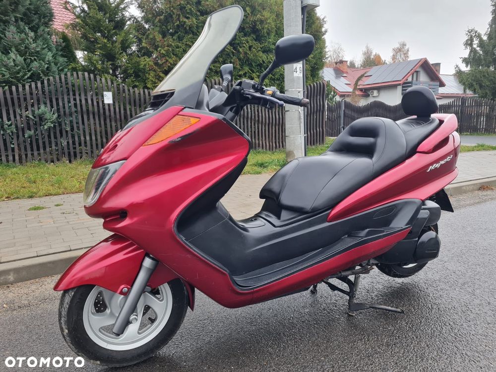 Yamaha Majesty