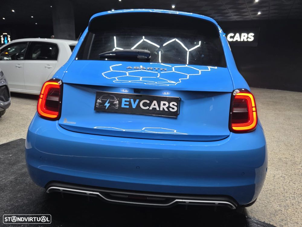 Abarth 500e Scorpionissima - 11