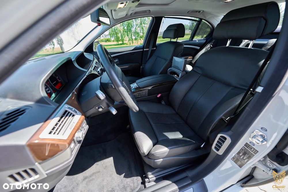 BMW Seria 7 750i L - 5