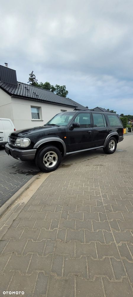 Ford Explorer - 12