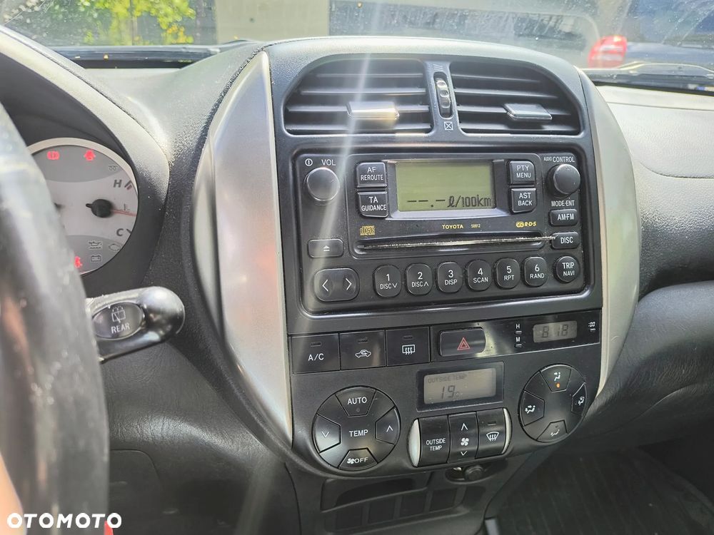 Toyota RAV4 2.0 D-4D 4x4 - 6