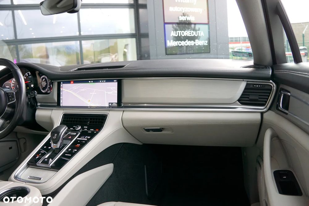 Porsche Panamera 4 - 27
