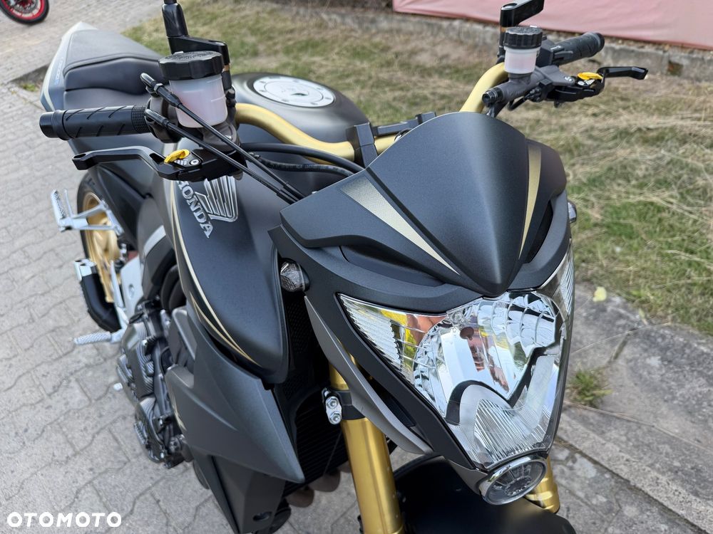 Honda CB - 11