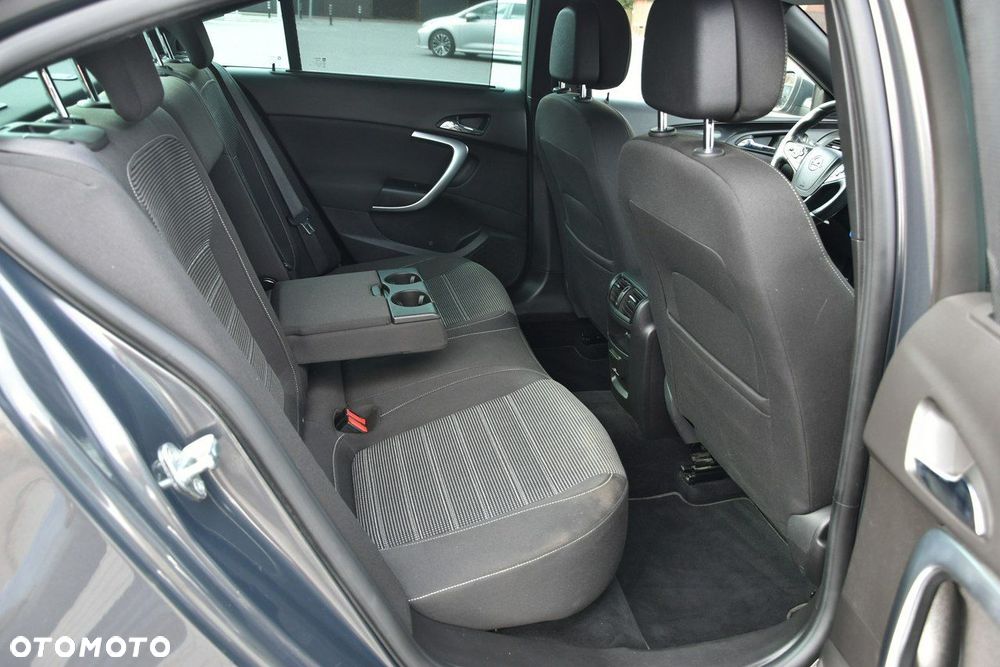 Opel Insignia 2.0 T Active 4x4 S&S - 11