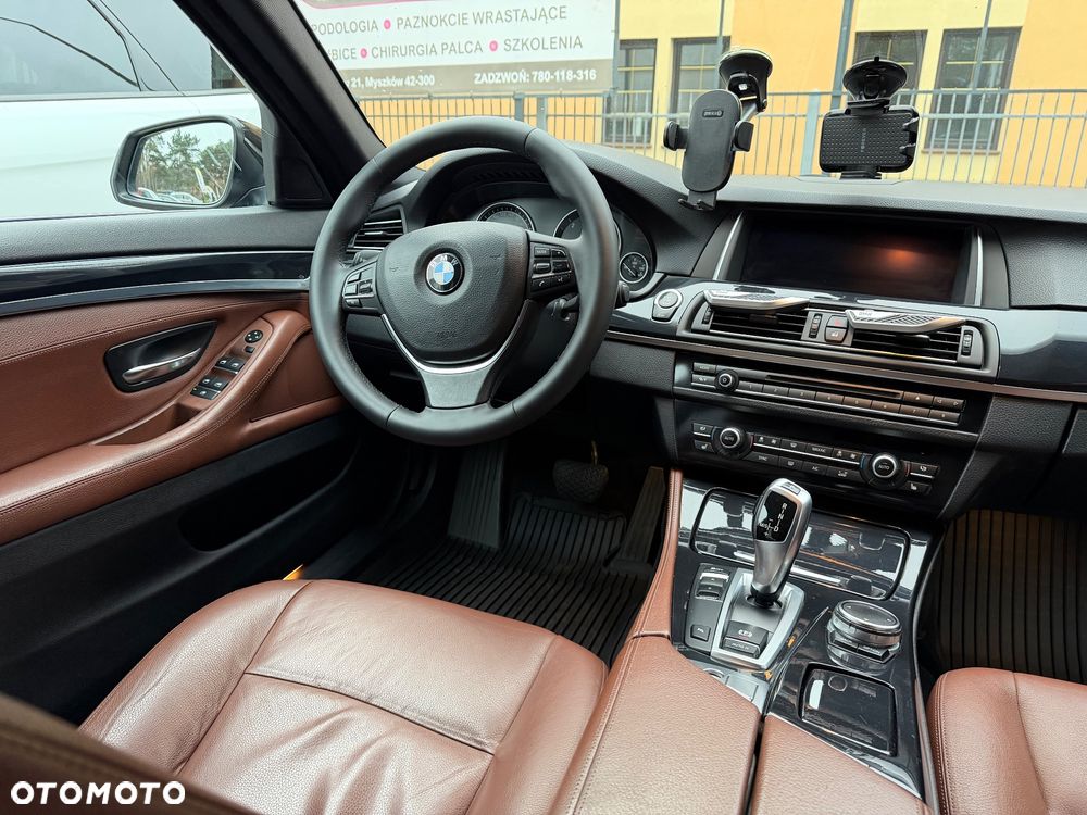 BMW Seria 5 520d Luxury Line - 16